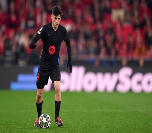 队报：雷恩17岁高中锋梅特潜力高，他选39号只因好友特尔