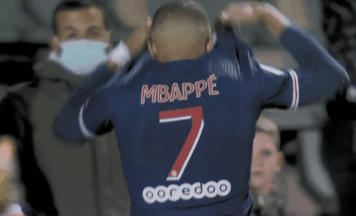 欧文突破两人防守命中三分